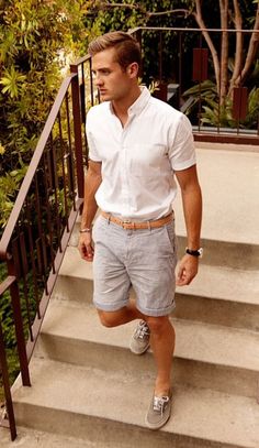 29 Relaxed Yet Stylish Men Vacation Outfits Styleoholic | Styleoholic Mens Summer Outfits, White Short Sleeve Shirt, Tom Daley, Cool Summer Outfits, Classy Men, Warm Weather Outfits, Mens Fashion Suits, Outfits Men