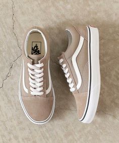 Look Formal, Shoes Photo, Stunning Shoes, Photo Idea, Shoe Obsession, Old Skool, Vans Old Skool Sneaker, Shoe Game