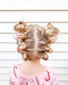 Evie Pearl Handmade /Jenni S. on Instagram: “Needing some Hairstyle Inspo? @heythereheeth styled our peppermints like this! How darling!! 🎅🏽❤️” Candy Cane Hairstyle, Candy Cane Hair, Holiday Hair Accessories, New Year Hairstyle, Party Hair Accessories, Christmas Hairstyles, Pigtail Hairstyles