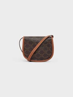 Gender: Women Brand: CELINE Product Name: Mini Besace in Triomphe Canvas and Calfskin Tan Bags Alora Code: 84014776 Color: brown Composition: Triomphe Canvas, Calfskin Leather Origin: France Features: Leather Strap Adjustable Strap Snap Button Closure Designer Style ID 196702BZJ 04LU Tan Bag, Timeless Handbag, Chic Me, Luxe Fashion, Designer Style, Bags Designer Fashion, Exclusive Bag, New Bag, Buying Gifts