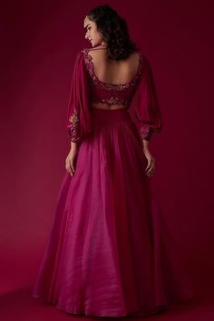 Pink Organza Lehenga, Dress Designs For Stitching, Indian Dresses For Women, Ridhi Mehra, Simple Lehenga, Organza Lehenga, Simple Frocks, Dresses Traditional, Lehenga Designs Simple