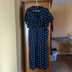 Brand New Old Navy Polka Dot Dress With Cut Outs On Sides. More Of A Fitted Maxi Dress. Short Sleeve Size Xl. More Of A Form Fitted In The Waist. Ankle Length Casual Short Sleeve Polka Dot Midi Dress, Casual Polka Dot Midi Dress With Short Sleeves, Casual Polka Dot Short Sleeve Maxi Dress, Casual Polka Dot Maxi Dress With Short Sleeves, Navy Polka Dot Dress, Maxi Dress Short, Fitted Maxi Dress, Dress Short Sleeve, Old Navy Dresses