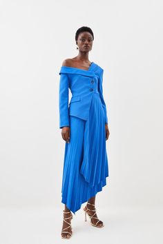 This Is A Limited Edition Piece, Created As One Of Just 150 Styles.Showcasing Exceptional Craftmanship And Eclectic Vision, This Tailored Dress Is Truly Unique. A Deconstructed Silhouette Nods To An Avant-Garde Aesthetic, While A Soft Pleated Skirt And Polished Buttons Lend Classic Appeal. The Asymmetric Neckline Sits Off The Shoulder For A Contemporary Touch.Asymmetric Necklinepleated Skirtlong Sleevesflap Pockets Home Wear Outfit, Casual Work Pants, Outfits For Mexico, Spring Wedding Guest Dress, Petite Business Casual, Honeymoon Outfits, Bachelorette Outfits, Asymmetric Neckline, Bandeau Dress