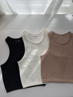 Non Cropped Tops, Black Crop Top Outfit, Tank Tops Outfit, Tops 2022, Tops Outfit, Zara Tank Top, Stylish Crop Top, Tank Crop Top, Mode Zara