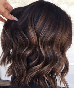 10 Fall/Winter Hair Colour Ideas For Brunettes - Blush & Pearls Hair Colour Ideas For Brunettes, Hair Colour Ideas, Balayage Ideas, Fall Winter Hair Color