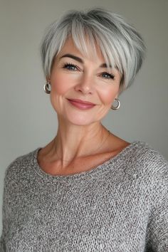 Fall Hair Inspiration, Pixie Hairstyles For Older Women, Sassy Hairstyles, Short Stacked Hair, Messy Pixie Haircut, Long Side Bangs, Longer Pixie Haircut, Long Pixie Hairstyles, Hairstyles For Older Women