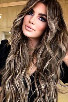 New Fall Hair Colors 2022 Brunette, Long Brunette Balayage Hair, Burnette For Fall, Fall Hair Colors For Blondes Caramel, Hair Color Ideas 2022 Fall, Fall 2022 Hair Trends Brunette, Fall Hair Colors For Blondes 2022, Hair Color Ideas For Brunettes Fall, Fall Hair Colors 2022 Trends Blonde