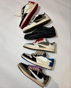 All Travis Scott Shoes, Travis Scott Reverse Mocha Outfit Men, Street Wear Shoes Men, Streetwear Shoes Men, Reverse Mocha Outfit Men, Travis Scott Reverse Mocha Outfit, Hype Shoes Men, Nike Shoes Men's Sneakers, Tenis Travis Scott