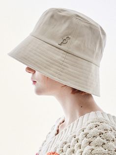 Editor's NoteSLEEPYSLIP presents seasonless daily items with a natural fit- Classic overfit bucket hat- Soft cotton for comfort and better fit- Washing finish to minimize deformation and wrinkling- Deep and long overfit with logo pendant- Daily point itemMeasurements(in.)One size- Height: 3.7 in.- Brim: 3.1in.- Girth: 22.8in. - 24.0in.Composition & Care- 100% Cotton- Dry clean recommended- Hand washDesigner- by SLEEPYSLIP Lightweight Flat Brim Bucket Hat For Everyday, Beige Bucket Hat For Everyday, Lightweight Bucket Hat For Everyday, Spring Visor Hat For Everyday, Lightweight Everyday Bucket Hat, Everyday Lightweight Bucket Hat, Everyday Spring Visor Hats, Spring Everyday Visor Hat, Beige Wide Brim Bucket Hat For Everyday