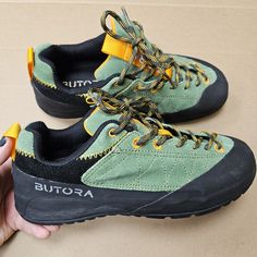 Never Worn, Just Tried On. Women's 6, Euro 37 Sizing. Or Men's 5. H Shoe Obsession, Outdoor Hiking, Black Green, Green Color, Green Colors, Climbing, Athletic Shoes, Hiking, Size 6