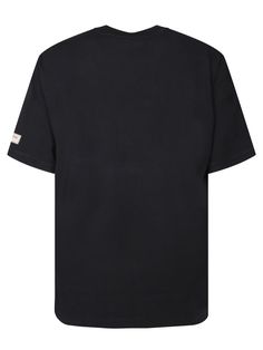 Short sleeves. Silver printed logo. Crew neck.This black Dolce & Gabbana t-shirt embodies urban elegance with a silver embossed logo adding a touch of understated luxury. Perfect for any occasion, from casual to chic.Gender: MenMaterial: 100% COTTONColor: BlackMade in: ImportedProduct ID: G8PN9T G7NWT N0000*Import tax/duty will be calculated at checkout (If applicable) Cotton Workwear Tops With Logo Print, Classic Tops With Logo Print For Workwear, Dolce Gabbana T Shirt, Understated Luxury, Top Designer Brands, High End Fashion, Embossed Logo, Print Logo, Fashion Item