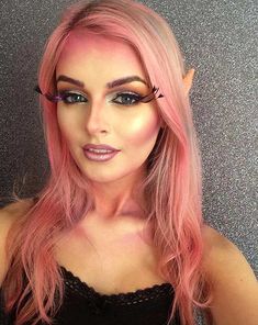 Pretty Fairy Halloween Makeup Idea Halloween Makeup Pink, Womens Halloween Makeup, Midsummer Makeup, Fairy Fantasy Makeup, Creepy Fairy, Last Minute Halloween Makeup, Easy Halloween Makeup Looks, Fairy Halloween Makeup, Halloween Makeup Tutorials