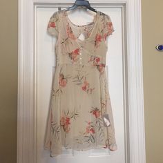 Forever 21 Floral Dress. Brand New With Tags. Size Medium. Zips Up On Side. So Cute For Summer! Forever 21 Feminine Mini Dress For Spring, Forever 21 Spring Dress, Forever 21 Casual Spring Dress, Forever 21 Flowy Spring Midi Dress, Forever 21 Floral Print Midi Dress, Forever 21 Floral Print Short Sleeve Dress, Forever 21 Flowy Midi Dress For Spring, Forever 21 Floral Print Dress With Short Sleeves, Forever 21 Spring Sundress For Brunch