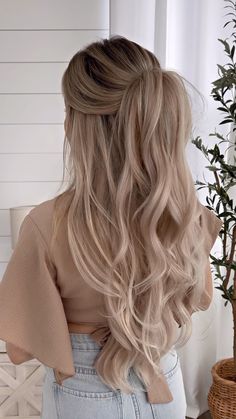 Hair For Western Wedding, Water Fountain Hairstyle, Half Up Half Down Hair Money Piece, Semi Formal Makeup For Blue Eyes, Pageant Hairstyles Half Up Half Down, Half Way Up Hairstyles Wedding, Cute Half Up Half Down Hairstyles For Long Hair, Curly Hairstyles Party Loose Curls, Belt Around Dress