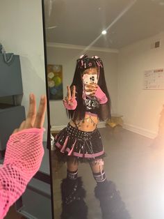 Rubee Lana, Rave Fits, Instagram Baddie, 2000s Fashion Outfits, Punk Outfits, Y2k Outfits, Alt Fashion, Streetwear Fashion Women, Alternative Outfits