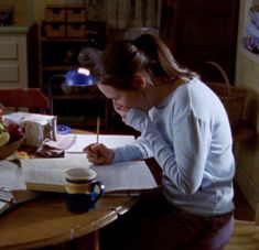 Studera Motivation, Gilmore Girl, Spencer Hastings, Study Board, Academic Motivation, Junior Year, Study Motivation Inspiration, Rory Gilmore, Studying Inspo