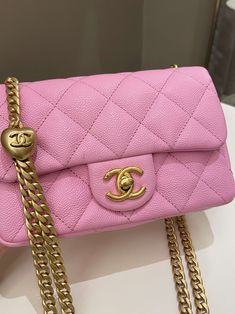 Chanel 23P Sweet Heart Mini FlapCandy Pink Caviar AGWHSize 18 x 12 x 5.5 cmAdjustable chainMicrochipMarch 20239.9/10 New (inevitable hairline on hardware otherwise new)Includes full set box, dust bag and copied receiptPrice now 6800 sgd 5110 usd CN5858-01 Chanel Mini Handle Pink, Chanel Classic Flap Small Pink, Pink Caviar Vanity Chanel Bag, Chanel Valentine Bag, Chanel Heart Bag 2022, Luxury Pink Coach Bag, Pink Caviar Leather Vanity Chanel Bag, Chanel Mini Heart Bag, Pink Caviar Leather Vanity Chanel 2022