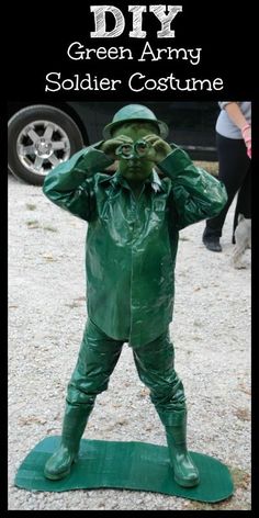 a green army soldier costume with the words diy on it and an image of a man