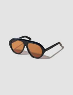 Our Icon Sunglasses are the second design in our Classic Collection. These unique, elevated shades will be the first that you grab to style your outfit. Available for Pre-Order. Ships in 4-6 weeks. Unique Sunglasses, Uv Sunglasses, Insta Videos, Sunglasses Uv Protection, Black Aviators, Womens Designer Fashion, Eyewear Brand, Chic Boutique