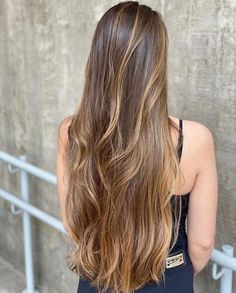 10 Major Winter Hair Colors, Boliage Hair, Winter Hair Colors, Hairstylist Hairstyles, Silky Smooth Hair, Hair Color Streaks