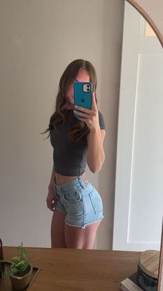 Tiny Waisted Women, Small Flat Waist Aesthetic Pics, Hot Outfit Mirror Pics, Summer Inspiration Body Healthy, Mirror Pics, Brandy Melville On Different Body Types, Hour Glass Body Aesthetics Girl, School Pics, Mom Bod