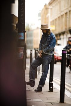 Denim Man, Gq Mens Style, Men Streetstyle, London Fashion Week Mens, Denim Street Style, Mens Fasion, London Fashion Week Street Style, Workwear Style, Best Dressed Man