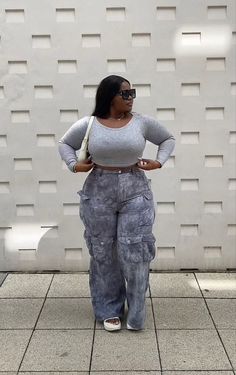 Girly Tomboy Outfits Plus Size, Shein Streetwear Outfits Plus Size, Afropaty Plus Size, Streetwear Fashion Black Women Plus Size, Plus Size Summer Outfits Big Arms, Plus Size Fits Aesthetic, Curvy Tomboy Outfits, Plus Size Baddies Outfit Ideas, Curvy Y2k Fashion