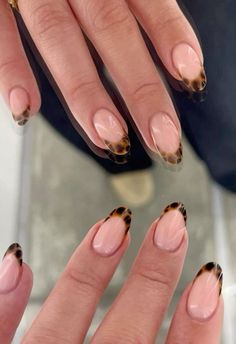 Vintage Style Nail Art, Nail Aesthetic Summer, Mya Benway Nails, Natural Fun Nails, Gel C Nail Designs, France Inspired Nails, Gel Tip Nails Ideas, Cool Girl Nails Aesthetic, Nails 2024 Simple