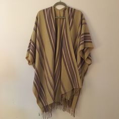 Madewell Striped Camel Cape/Pancho. Never Warn Before And With Tags! Casual One Size Shawl Outerwear, Casual One-size Shawl Outerwear, Oversized Casual Shawl Outerwear, Beach Poncho With Batwing Sleeve For Fall, Batwing Sleeve Poncho For Beach In Fall, Fall Beach Cape Shawl, Brown Fall Beach Outerwear, Fall Brown Beach Outerwear, Fall Beach Brown Outerwear