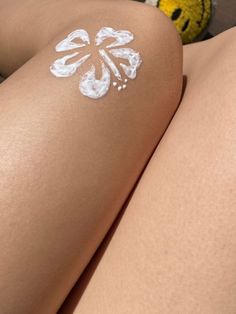 16 Aesthetic Beach Sunscreen Tattoo Design Ideas 2010's Aesthetic, Hippie Beach Aesthetic, Youtuber Goals, Easy Cosplay, Hippie Summer