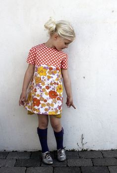 Danish Retro Design dress Handmade Vintage Kids Fashion, Living In London, Retro Kids, Fabric Combinations, Gandalf, Vestidos Vintage, Mode Vintage, Fashion Mode