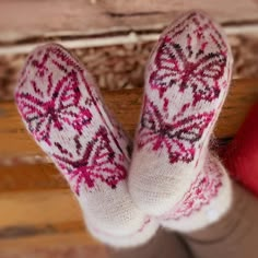 Knitting Butterfly, Camp Socks, Artisanal Design, Fuzzy Socks, Warm Slippers, Largest Butterfly, Sock Knitting Patterns, Slipper Socks, Designer Socks