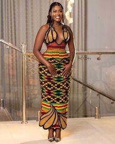 Home Of Beautiful Kente (@home_of_beautiful_kente) • Photos et vidéos Instagram Kente Dress Styles, Fella Makafui, Cute Lounge Outfits, Aso Ebi Lace, Aso Ebi Lace Styles, Ghana Fashion, African Chic, Lounge Outfits