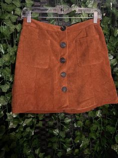 Very cute corduroy button up skirt (Gently Used) unknown brand Witchy Style, Button Up Skirts, Witchy Fashion, Womens Skirts, Ontario, Button Up, Womens Skirt, Bathing Beauties, Electronic Accessories