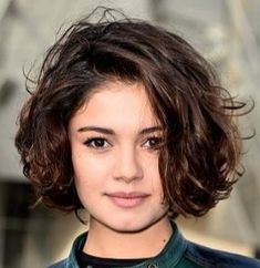 Short Thick Wavy Hair, Stacked Inverted Bob, Inverted Bob Haircut, Short Curly Bob Hairstyles, Short Wavy Haircuts, French Bob, Curly Hair Photos, Wavy Bob Hairstyles