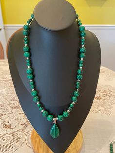 Beautiful green malachite beaded necklace with matching bracelet. Jean Art, Green Beaded Necklace, Green Malachite, Pretty Jewelry, Matching Bracelet, Beaded Necklaces, Matching Bracelets, Pretty Jewellery, Spacer Beads