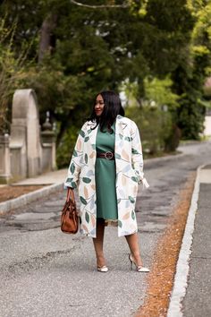 Coat Check Outfit For Spring, Mode Mantel, Fall Fashion Coats, Coat Outfit, Coat Outfits, Plus Size Kleidung