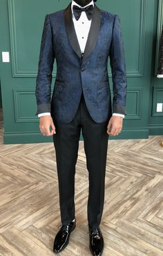 Ball Tuxedo For Men, Walima Suit For Men, Prom Attire For Guys 2023, Mens Wedding Suits 2023, Weeding Dress 2023 Men, Royal Blue Suit Men Wedding Mens Fashion, Blue Tuxedo For Men Wedding, Unique Wedding Suits Men