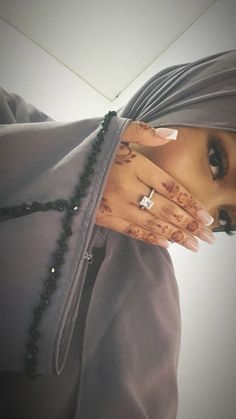 Pp Insta, Khaleeji Abaya, Modest Fashion Muslim, Eid Photoshoot Ideas, Mode Abayas, Hijabi Fits, Hijabi Outfit, Modesty Outfits, Outfit Zara