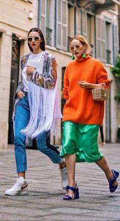 ☆@fabmusealina on Instagram Womans Outfits, Bohemian Punk, Customised Clothes, Crazy Party, Street Style 2018, Street Style Spring, Milan Fashion Week Street Style, Dopamine Dressing, Giovanna Battaglia