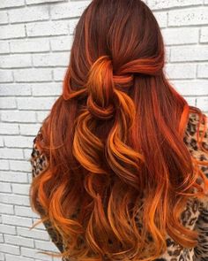 Matrix | This copper hair beauty is so 🔥🔥 @roxiexhair first used #LightMaster to balayage her client before using #SoColorCult in shades Red Hot… | Instagram Vibrant Copper Hair, Balayage Auburn, Balayage Red, Red Hair Inspo, Gorgeous Hairstyles, Hair Appointment, Bandana Hairstyles, Copper Hair