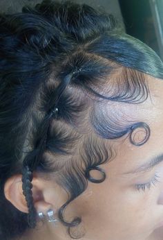 Ideias De Baby Hair, Short Curly Bobs, Edges Ideas, Classic Pixie, Trendy Short Hairstyles, Natural Hair Bun Styles, Quick Natural Hair Styles