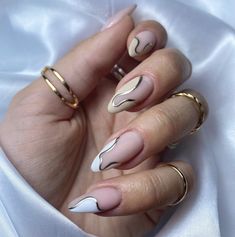 chrome nails, chrome summer nails, summer nails, nail designs , nail ideas, summer nail 2024 trends, nails summer Madam Glam, Nails Yellow, Minimal Nails, Custom Shades, Silver Nails, Chrome Nails