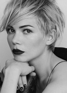 Cropped Kurzhaarfrisur Grau Mit Pony Schicke Kurzhaarfrisuren Für Graue Haare graue haare trend frisuren ältere damen graue haare locken Michelle Williams Hair, Haircuts 2014, Long Pixie Cuts, Fall Hair Cuts, Michelle Williams