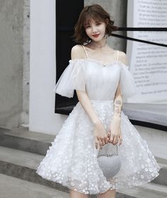 Knee High Prom Dresses, Tulle Short Dress With Sleeves, Cute Dresses For A Wedding Guest, Best Prom Dresses Short, Short Dresses White, Short Tulle Dress, Dress Display, Dress Homecoming, Short Prom Dress