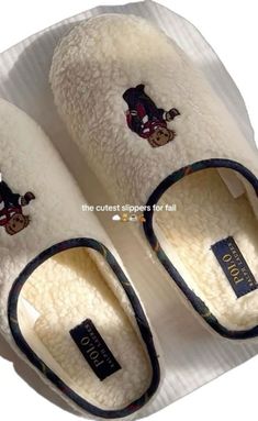 Polo Slippers, Ralph Lauren Slippers, Aesthetic Slippers, Ralph Lauren Aesthetic Outfit, Polo Aesthetic, Lauren Aesthetic, Impress Your Crush, Ralph Lauren Aesthetic, Classic Ralph Lauren