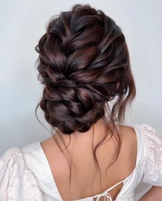 Here you'll find 23 stunning wedding updos for medium length hair, ensuring you feel the most beautiful and confident on the big day! Wedding Hair With Highlights, Wedding Updos For Long Dark Hair, Black Tie Hairstyles Updo, Bridal Hairstyles Updo Elegant, Prom Updos With Braids, Bridesmaid Updo For Long Hair Brunette, Ball Gown Hairstyles Updo, Braided Updo For Wedding, Ball Updo Hairstyles