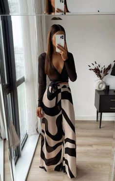 Elegantes Party Outfit, Party Outfit Ideas, Looks Party, Black And White Skirt, Event Outfit, Looks Street Style, Elegant Outfit