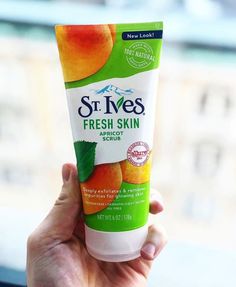 💯 exfoliate face products, anti wrinkle oil, eye under eye 🌷 #cosmetics #SPF #wrinkles St Ives Apricot Scrub, Sugar Scrub For Face, Apricot Scrub, Exfoliating Face Scrub, Moisturizer For Oily Skin, Fresh Skin, Natural Beauty Tips, Moisturizing Body Wash