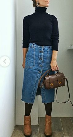 Mode Edgy, Denim Skirt Outfit Fall, Thrifting Vintage, Jean Skirt Outfits, Denim Skirt Outfits, Winter Skirt Outfit, Fashion Mistakes